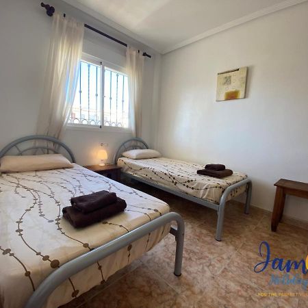 La Cinuelica, R3 1St Floor Apartment Com Pool L149 托雷维耶哈 外观 照片