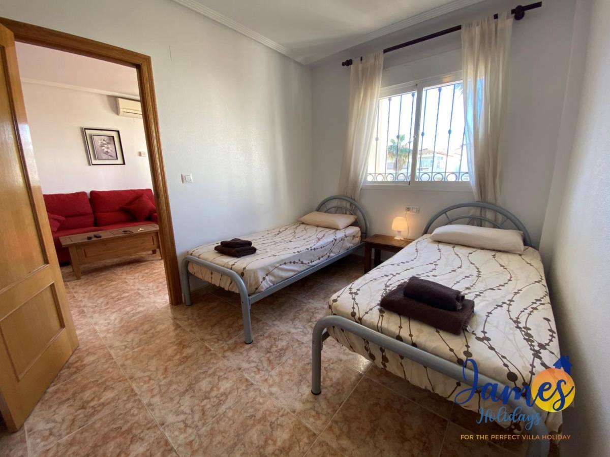 La Cinuelica, R3 1St Floor Apartment Com Pool L149 托雷维耶哈 外观 照片