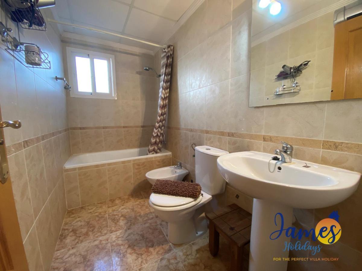 La Cinuelica, R3 1St Floor Apartment Com Pool L149 托雷维耶哈 外观 照片